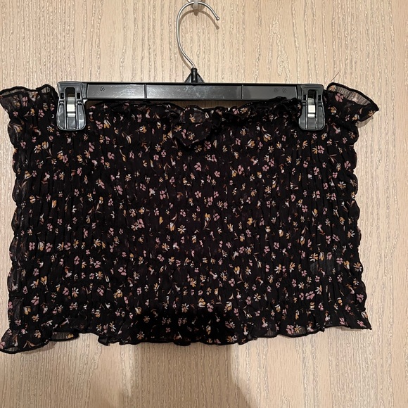 Floral Black Mini Skirt - Picture 1 of 3